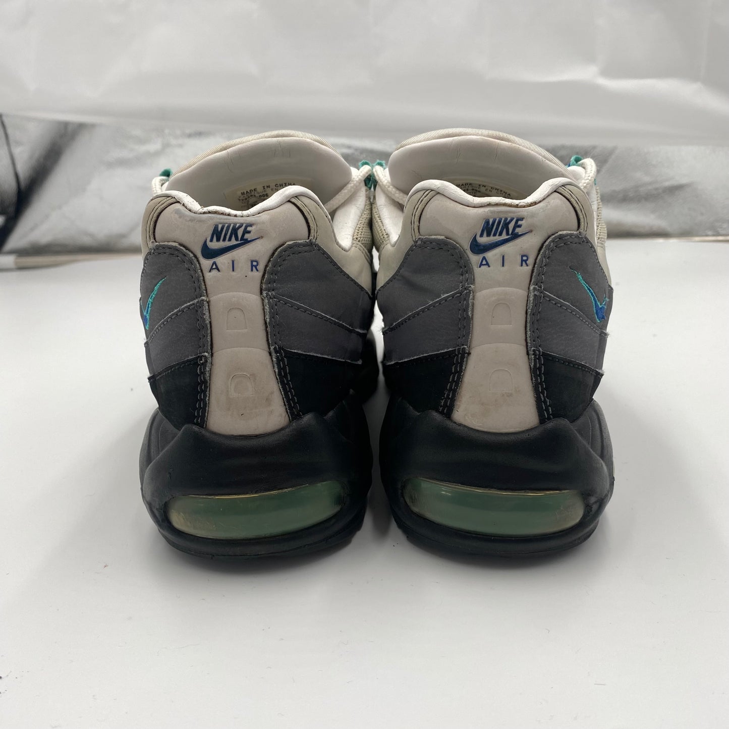 UK6 JD EXCLUSIVE EMERALDS