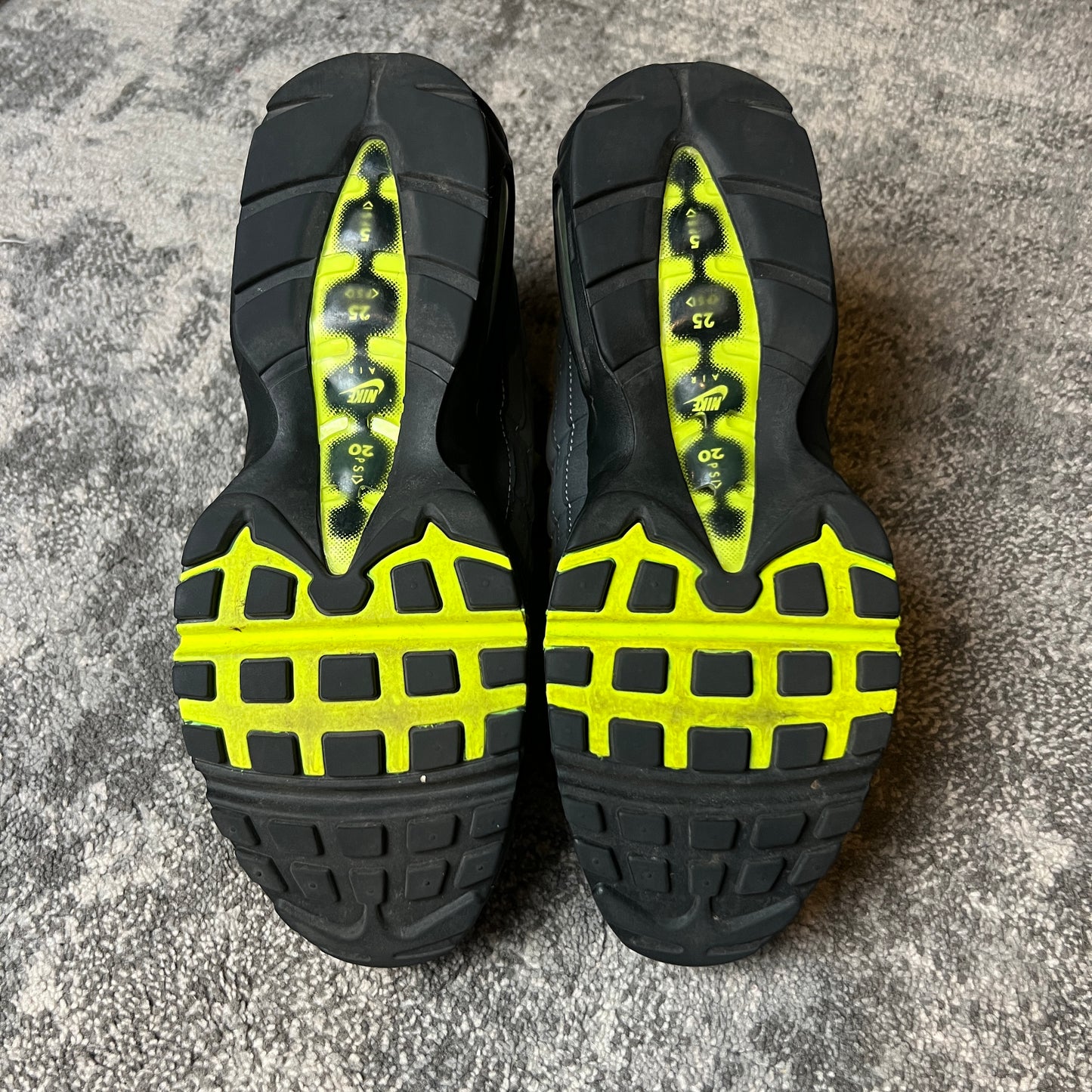 AIRMAX 95 NEON 2020 UK9.5