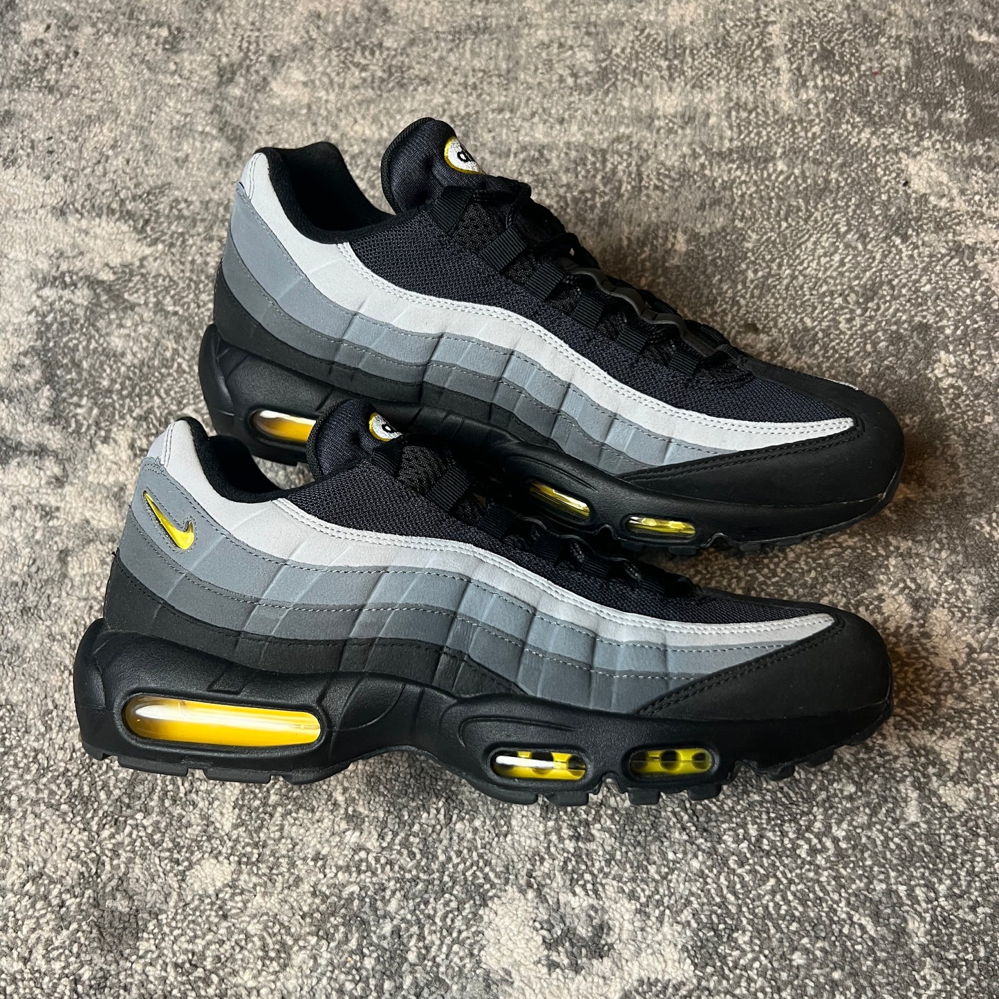 AIRMAX 95 BATMAN 2019 SIZE 10.5