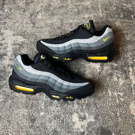 AIRMAX 95 BATMAN 2019 SIZE 10.5
