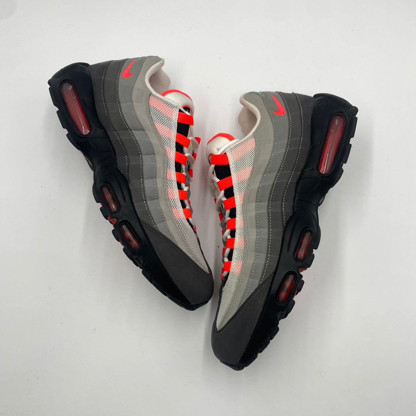 UK10.5 SOLAR RED AIRMAX 95