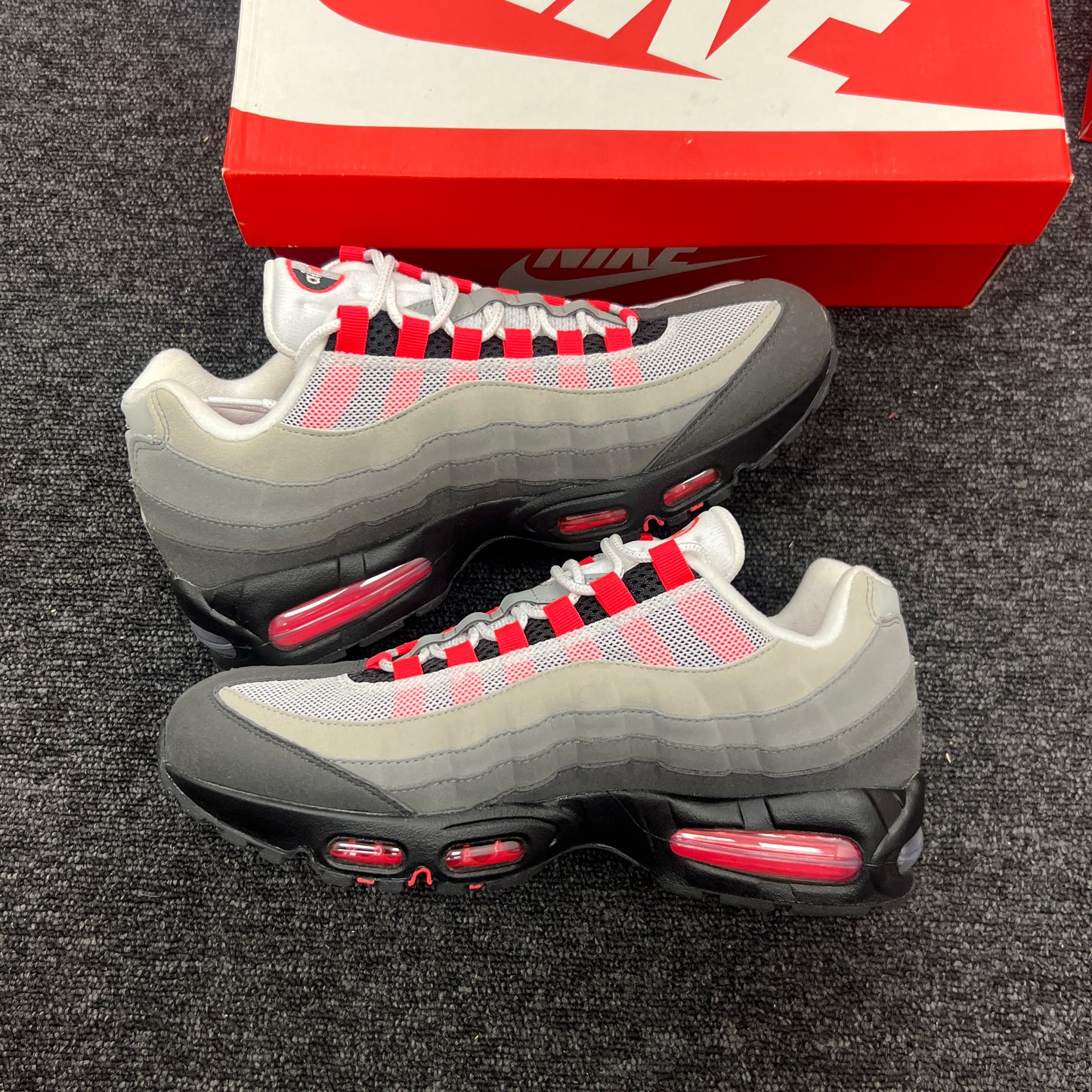 AIRMAX 95 SOLAR RED UK9