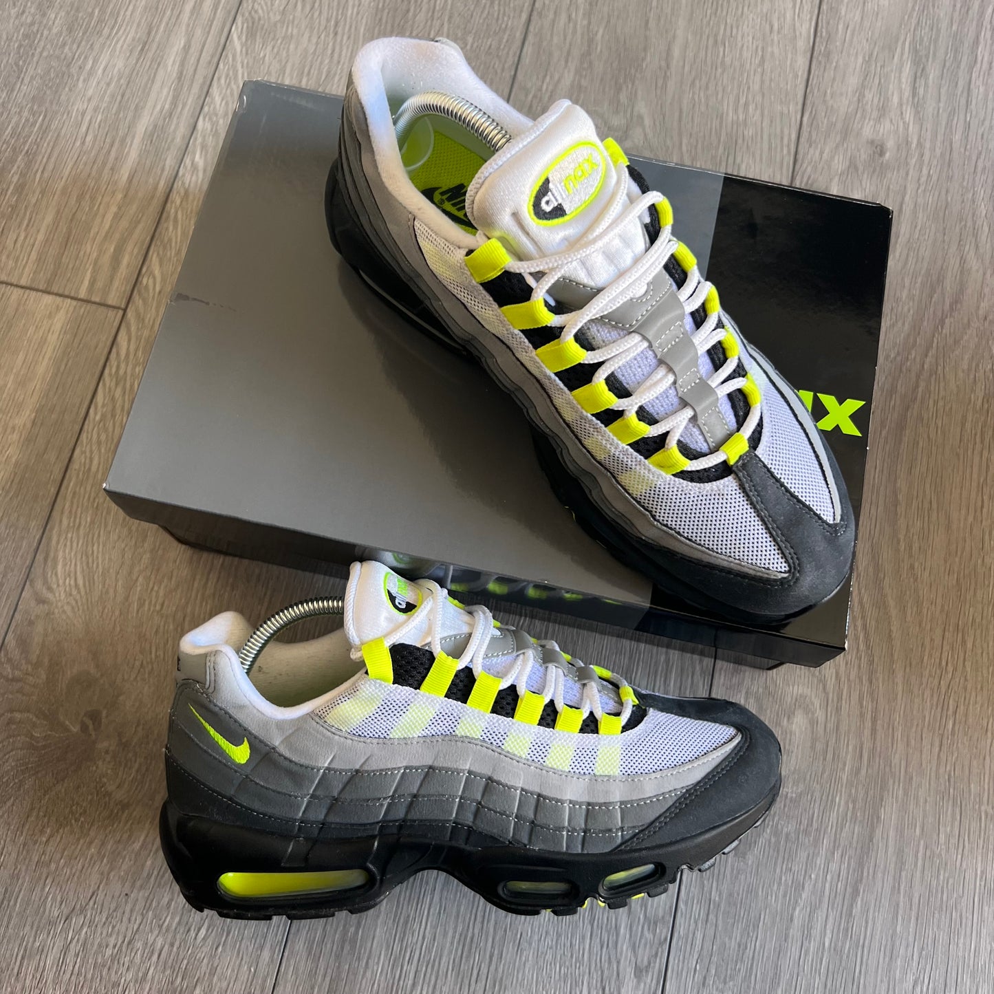 AIRMAX 95 NEON 2020 UK8.5